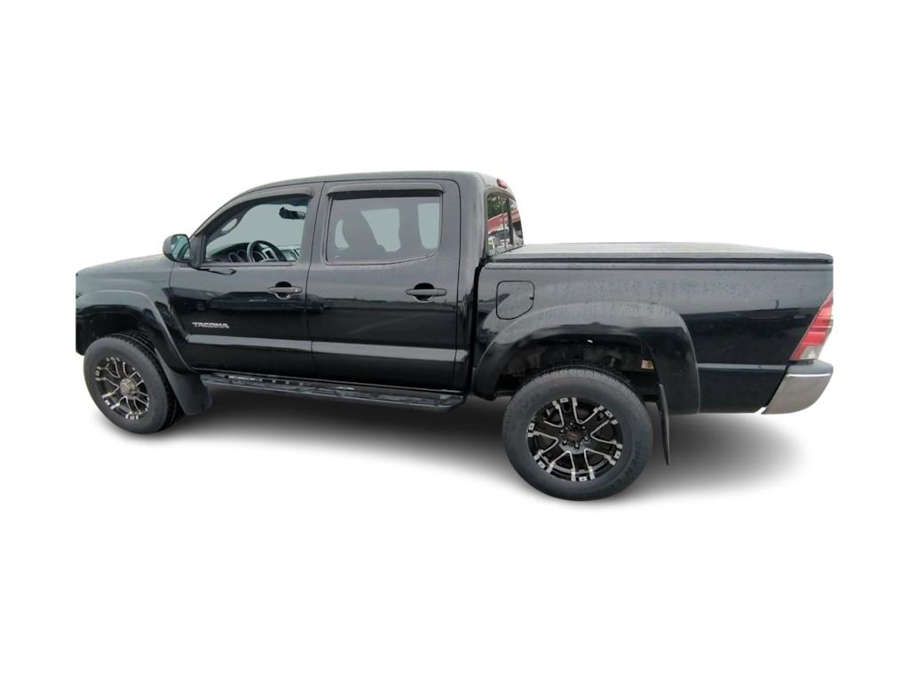 Thumbnail: 2015 Toyota Tacoma - 23