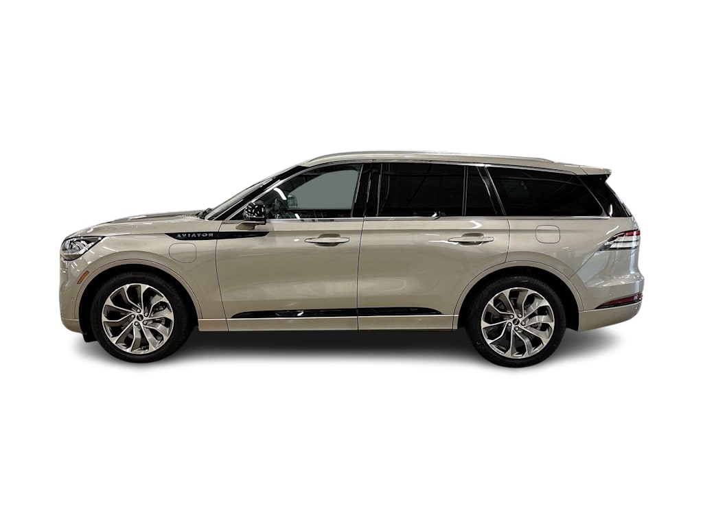 Thumbnail: 2023 Lincoln Aviator - 3