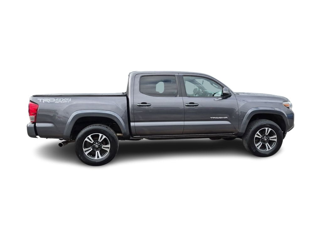 Thumbnail: 2017 Toyota Tacoma - 22