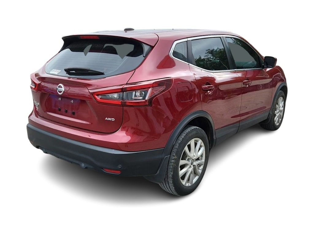 Thumbnail: 2021 Nissan Rogue Sport - 16