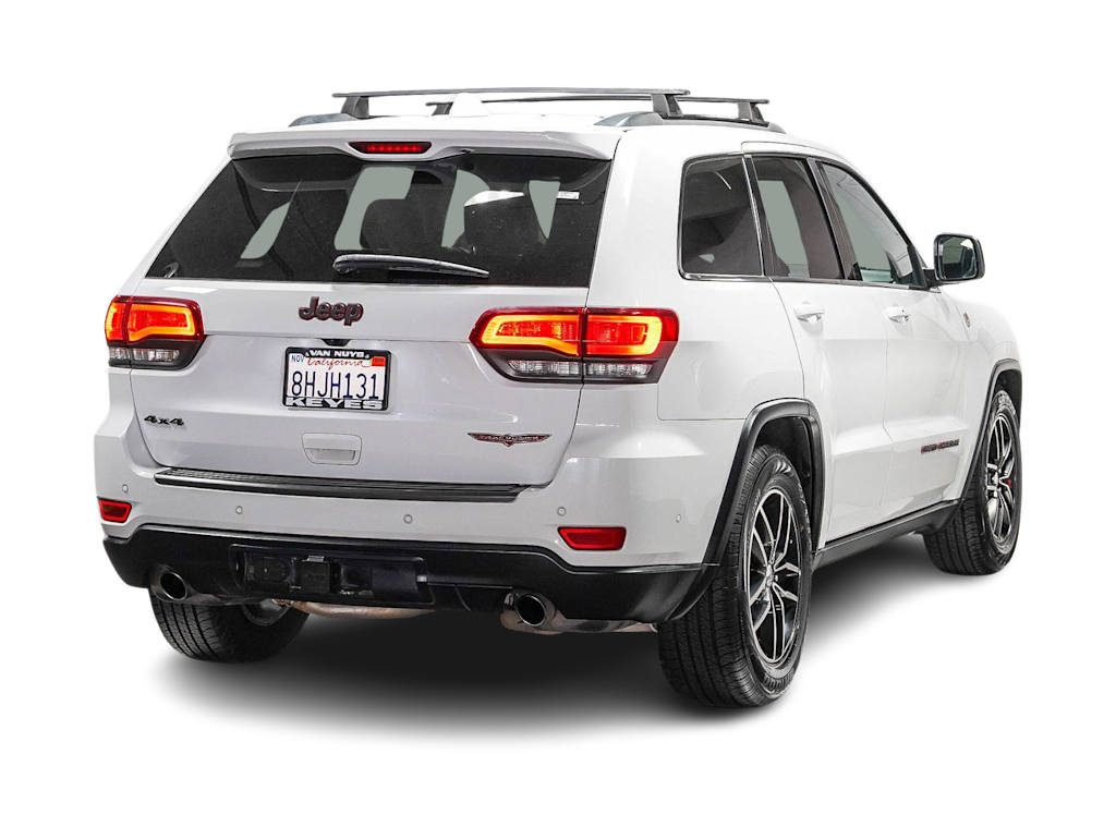 Thumbnail: 2018 Jeep Grand Cherokee - 19