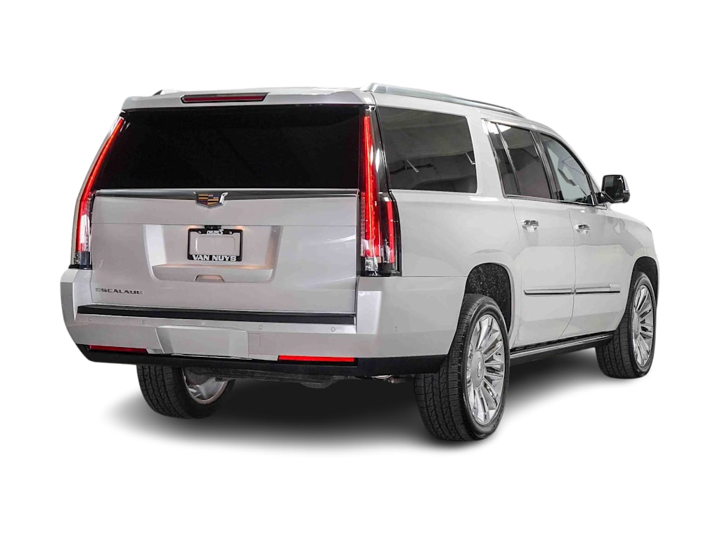 Thumbnail: 2018 Cadillac Escalade - 17