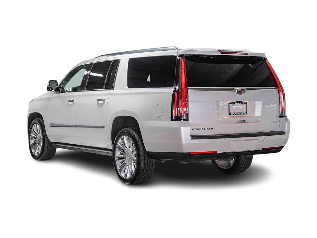 Thumbnail: 2018 Cadillac Escalade - 3