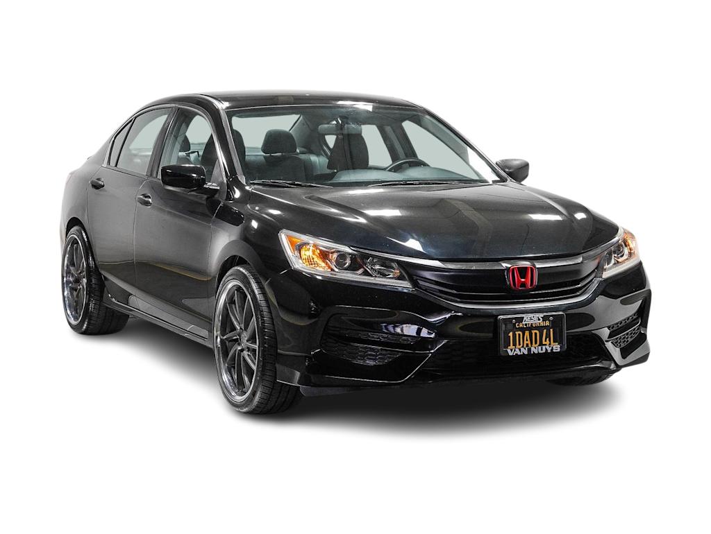 Thumbnail: 2017 Honda Accord - 18