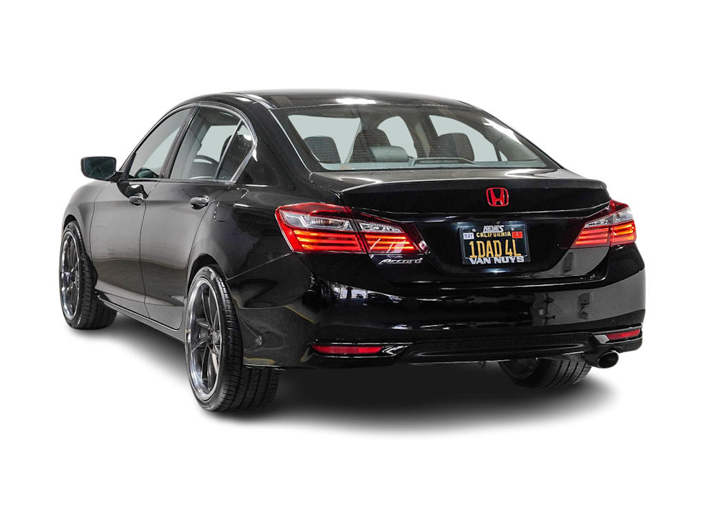 Thumbnail: 2017 Honda Accord - 3