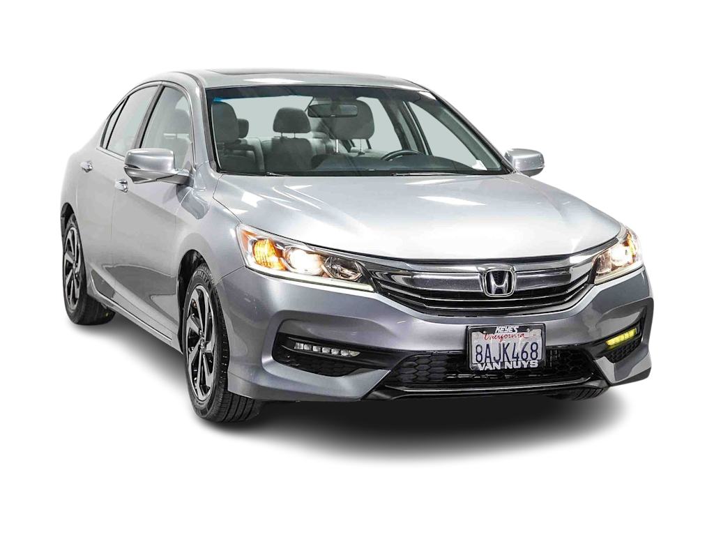 Thumbnail: 2017 Honda Accord - 3