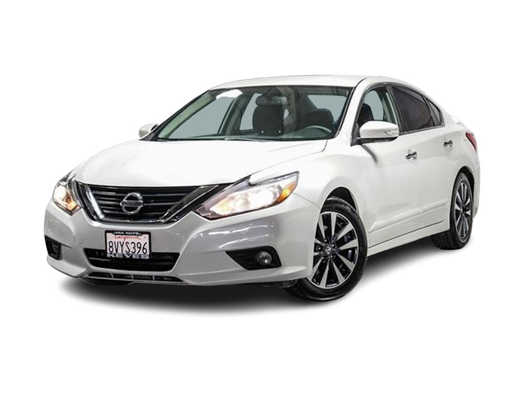 Used 2017 Nissan Altima SL with VIN 1N4AL3AP2HC180901 for sale in Hudson, WI