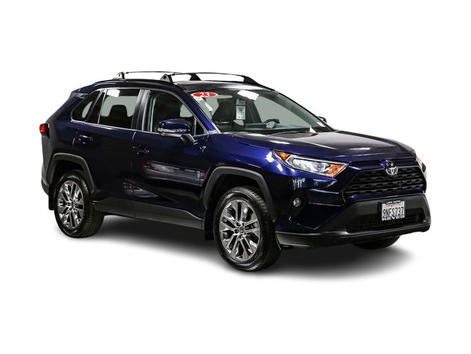 2021 Toyota RAV4 XLE Premium 18