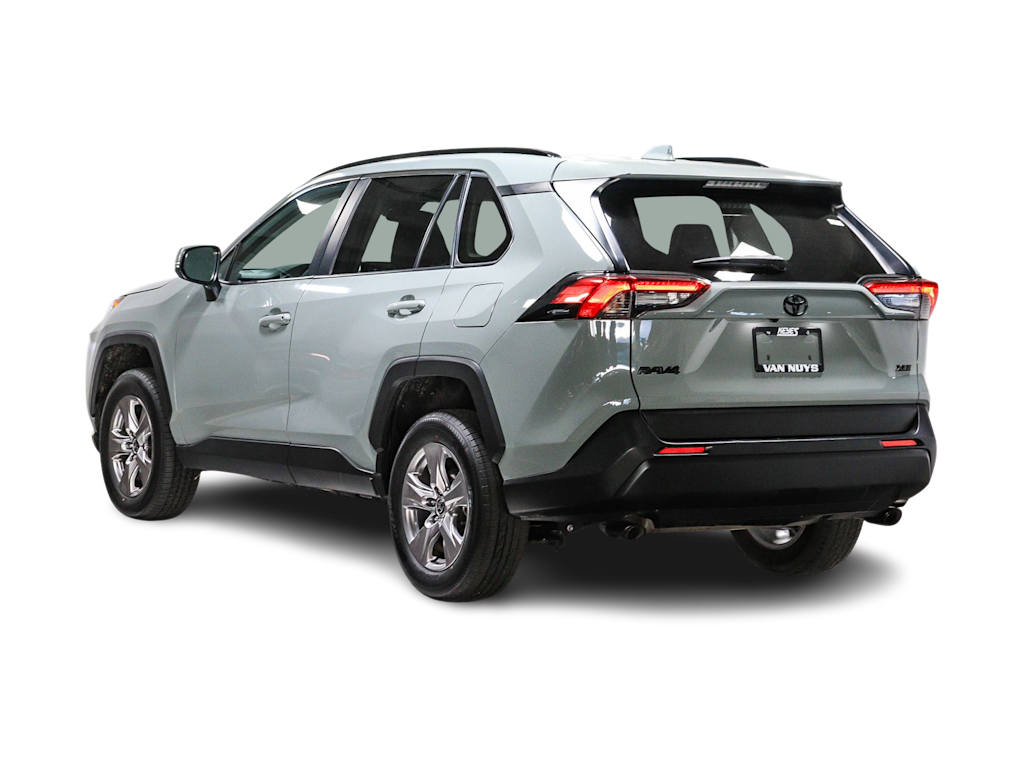 Thumbnail: 2022 Toyota RAV4 - 3