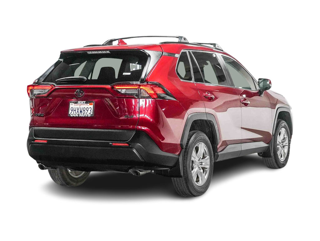 Thumbnail: 2023 Toyota RAV4 - 17