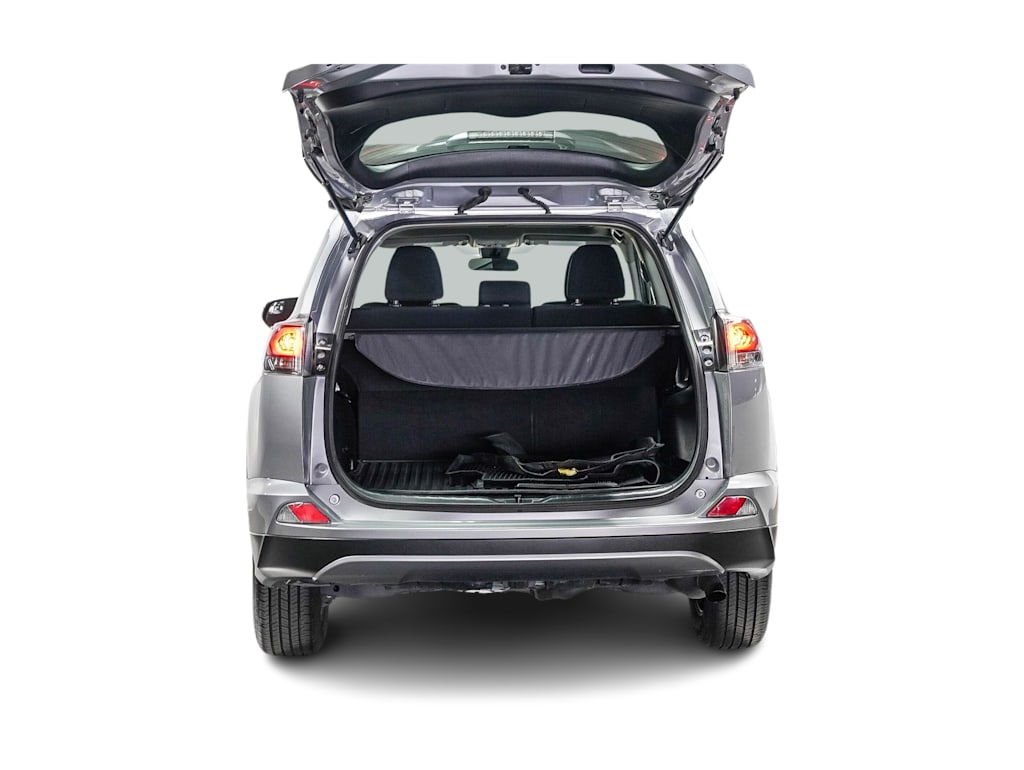 Thumbnail: 2018 Toyota RAV4 - 18