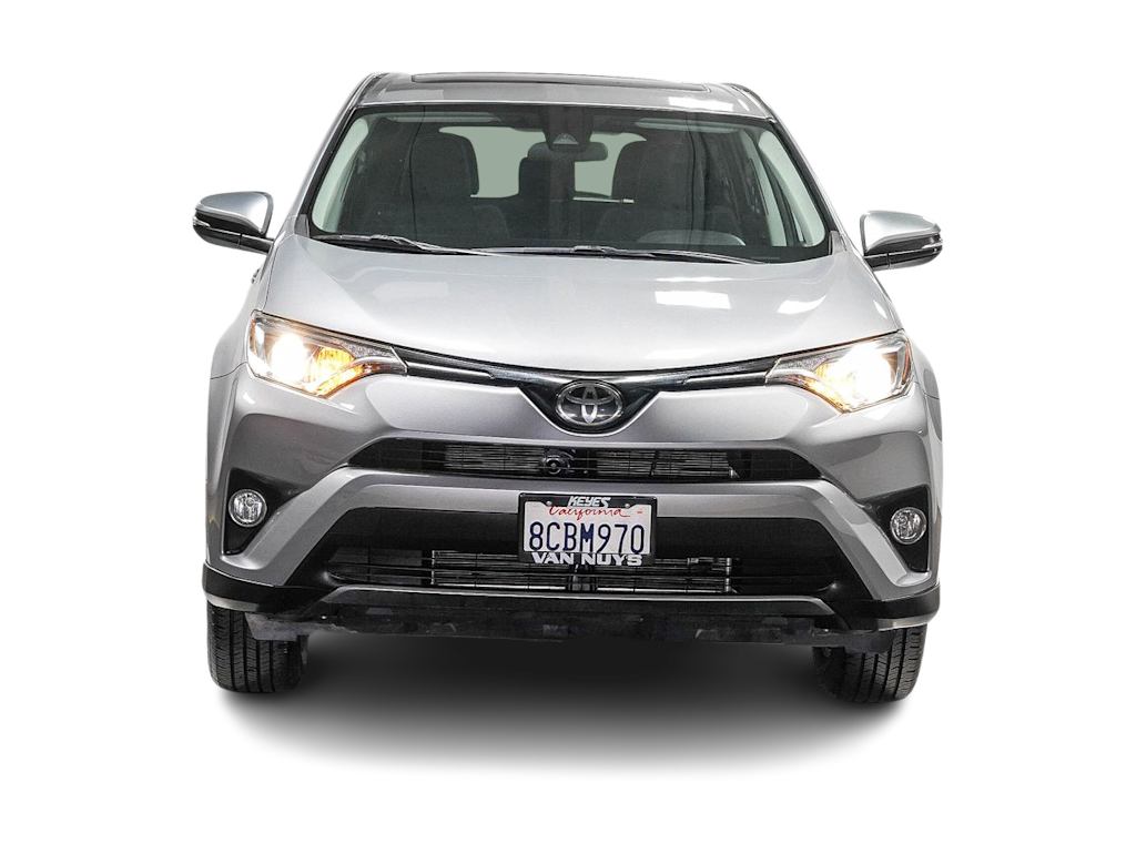 Thumbnail: 2018 Toyota RAV4 - 21