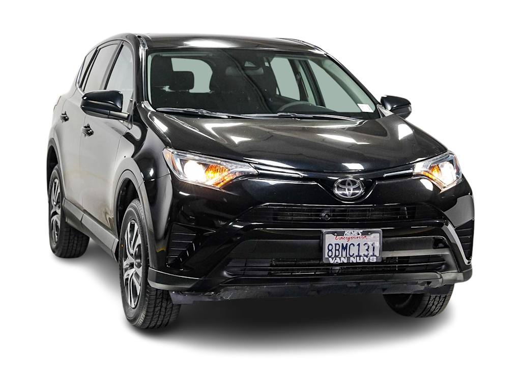 Thumbnail: 2018 Toyota RAV4 - 4