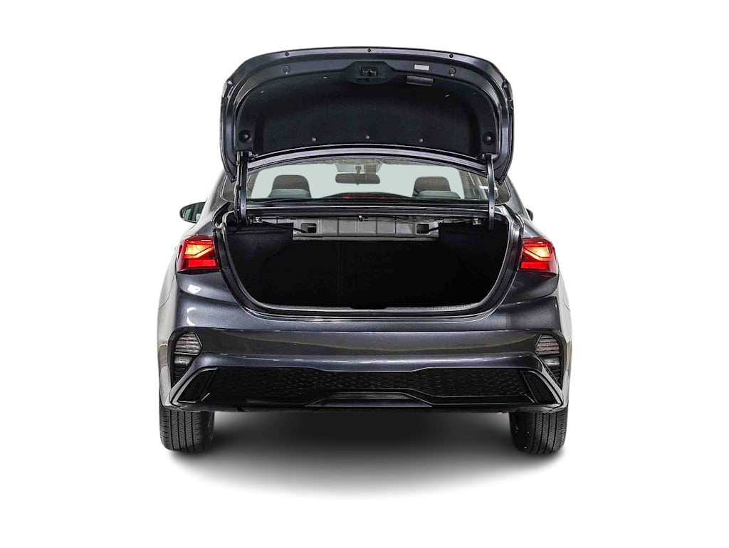 Thumbnail: 2023 Kia Forte - 28