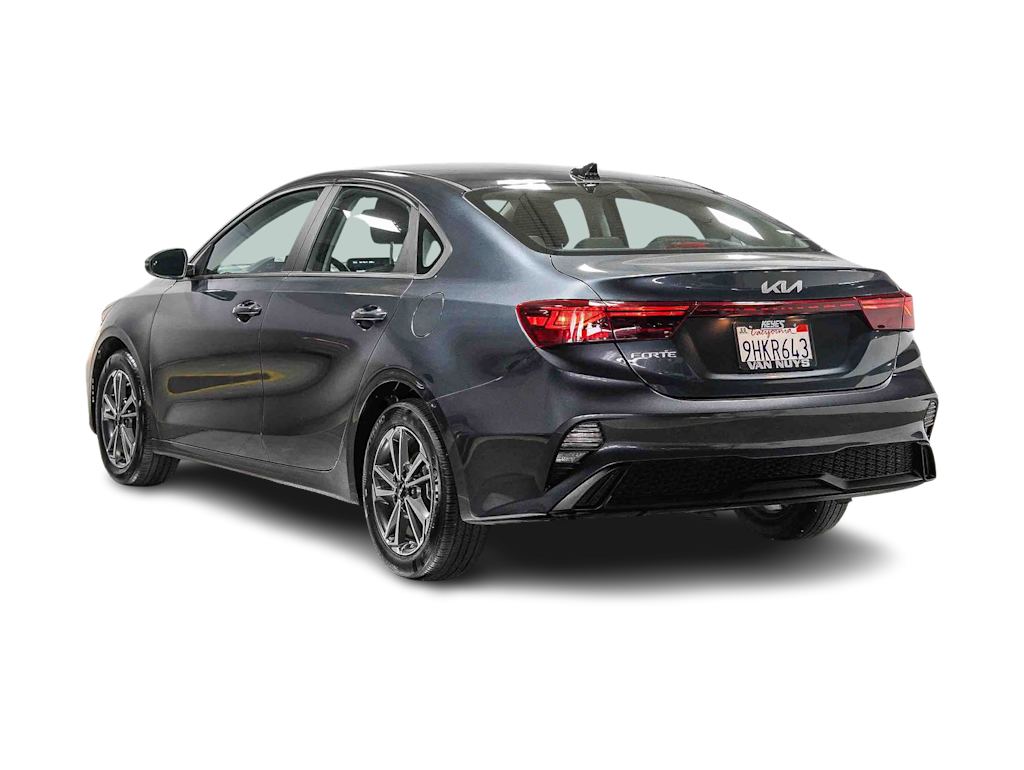 Thumbnail: 2023 Kia Forte - 3