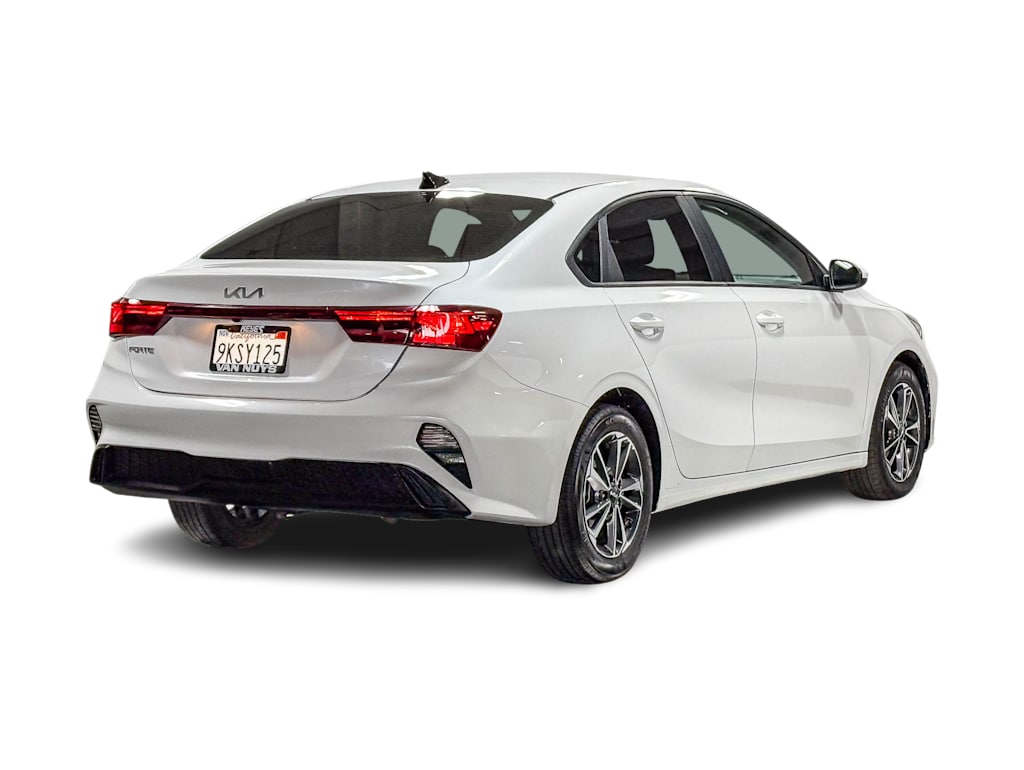 Thumbnail: 2024 Kia Forte - 19