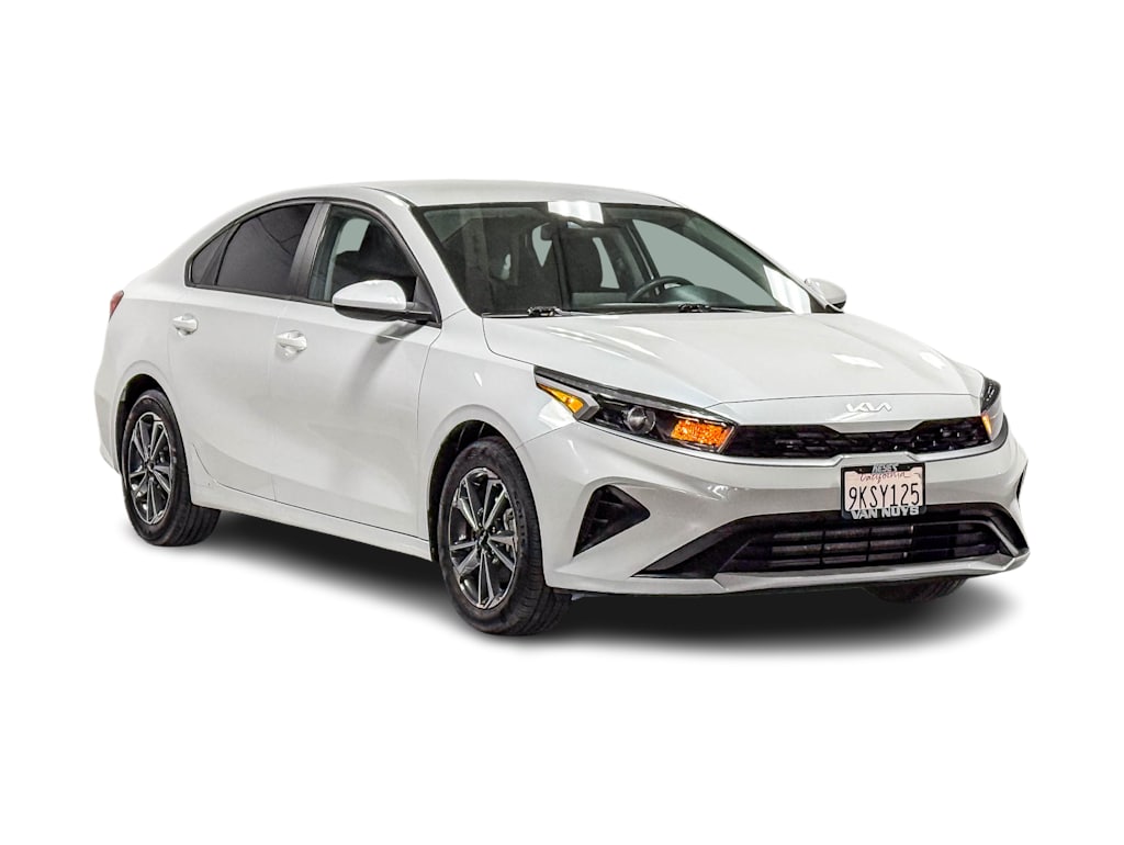 Thumbnail: 2024 Kia Forte - 20