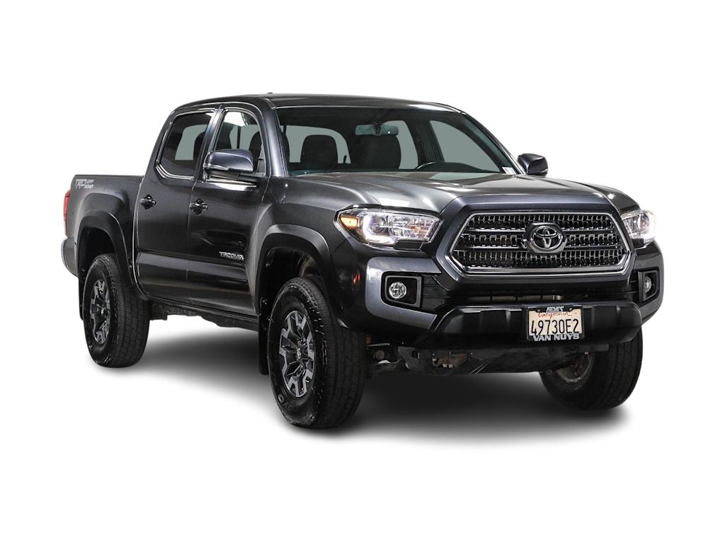 Thumbnail: 2017 Toyota Tacoma - 18