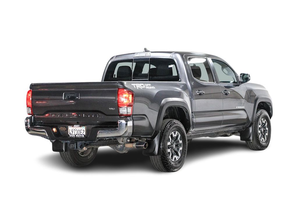Thumbnail: 2017 Toyota Tacoma - 17