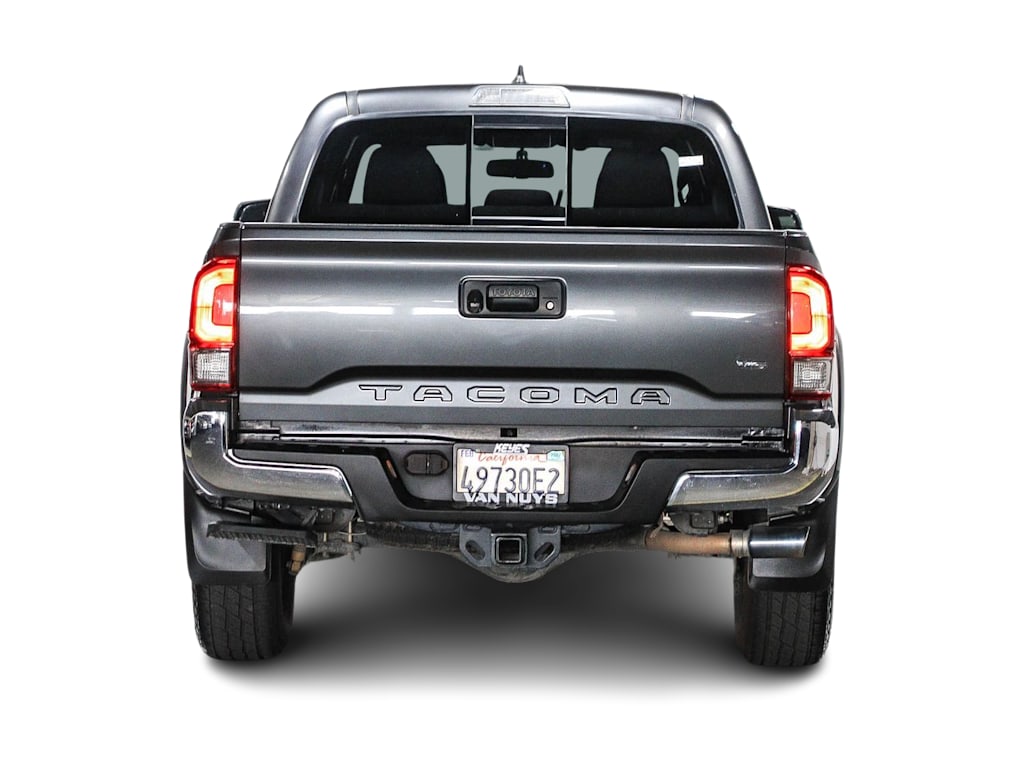 Thumbnail: 2017 Toyota Tacoma - 4