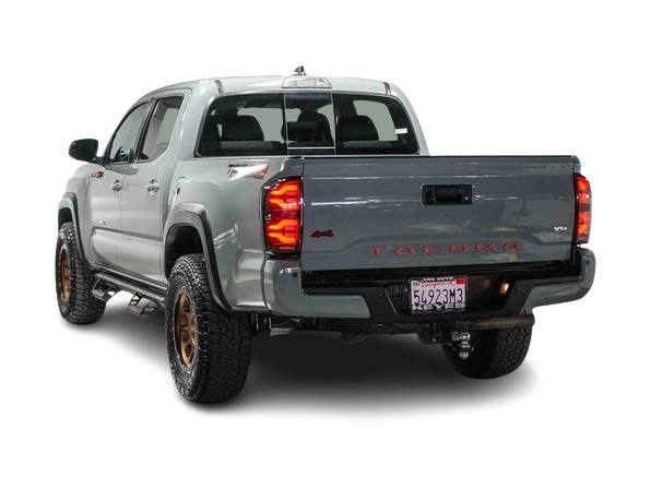 Thumbnail: 2022 Toyota Tacoma - 3