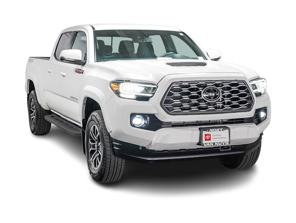 Thumbnail: 2023 Toyota Tacoma - 17