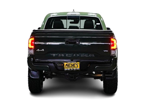 Thumbnail: 2021 Toyota Tacoma - 4