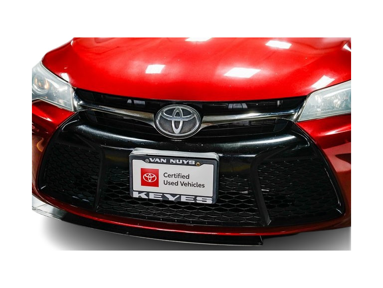 2016 Toyota Camry XSE 21