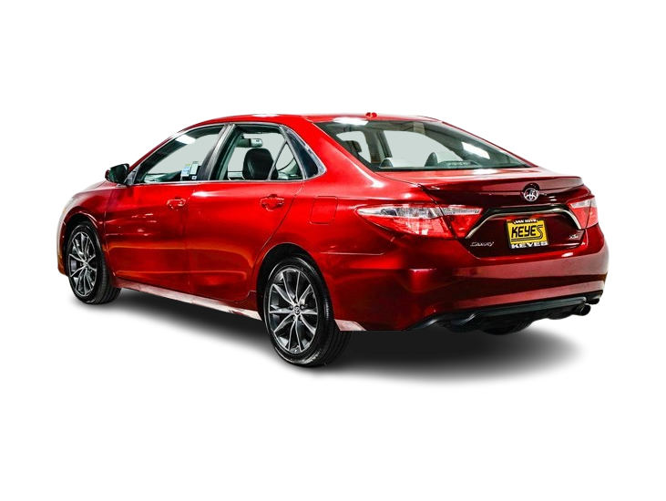 2016 Toyota Camry XSE 3