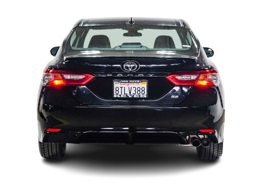2020 Toyota Camry SE 4