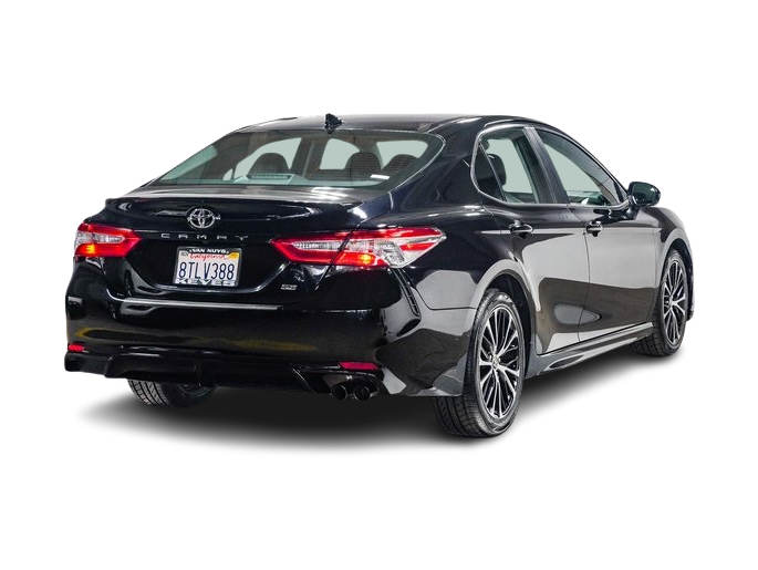 2020 Toyota Camry SE 19