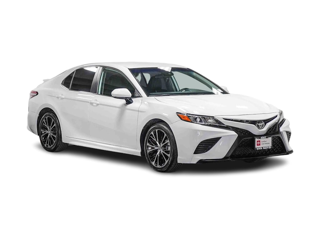 Thumbnail: 2020 Toyota Camry - 17