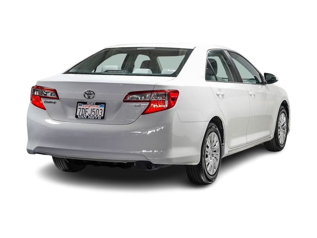 Thumbnail: 2014 Toyota Camry - 19