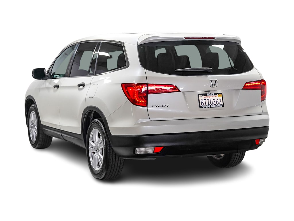 Thumbnail: 2018 Honda Pilot - 3