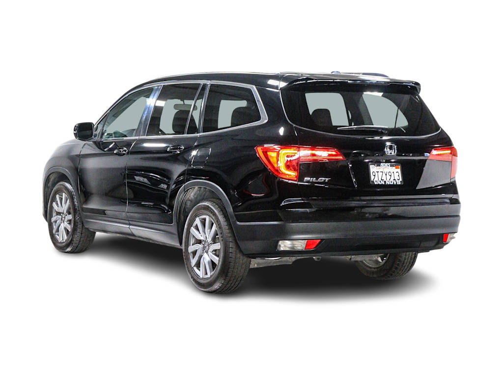 Thumbnail: 2018 Honda Pilot - 3