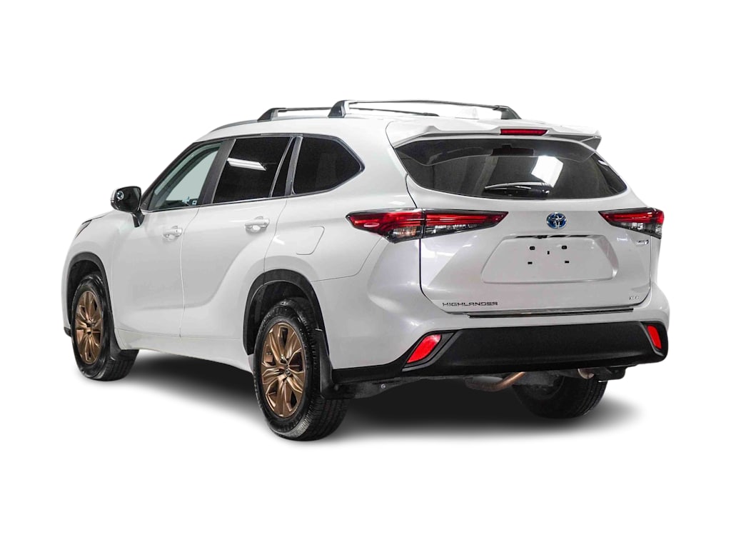 Thumbnail: 2023 Toyota Highlander - 3