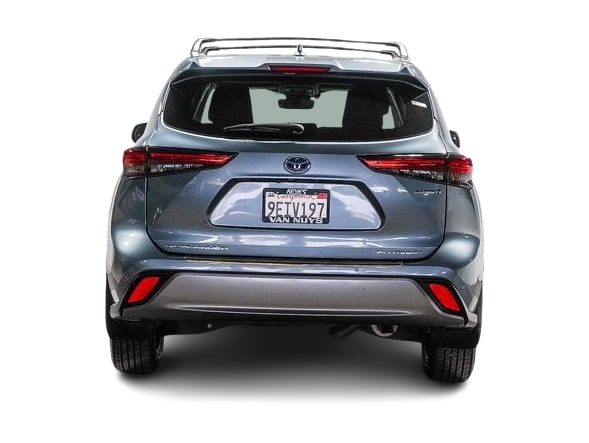 Thumbnail: 2023 Toyota Highlander - 4