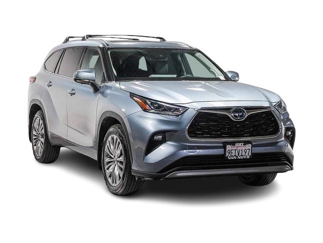 Thumbnail: 2023 Toyota Highlander - 18