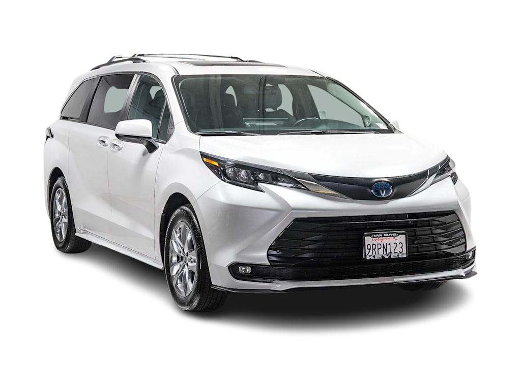 Thumbnail: 2025 Toyota Sienna - 5