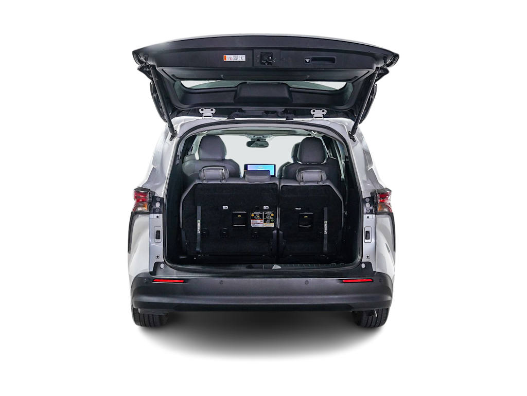 Thumbnail: 2025 Toyota Sienna - 29