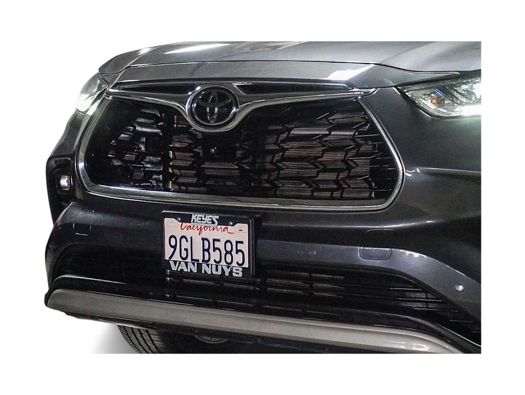 Thumbnail: 2023 Toyota Highlander - 22