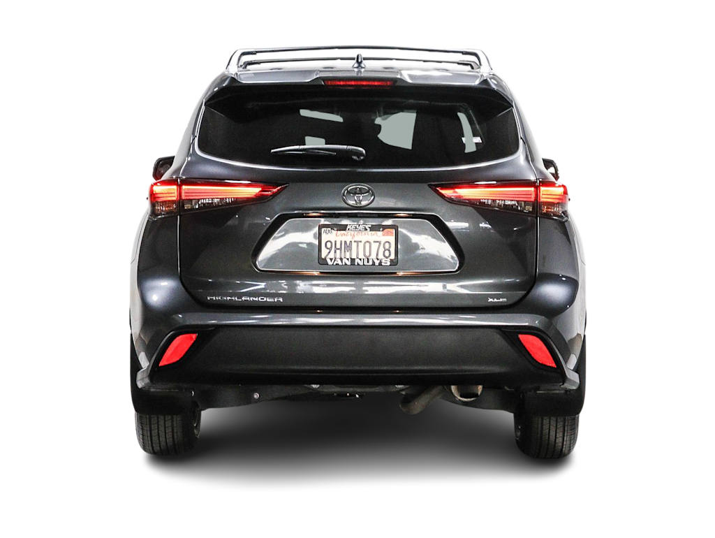 Thumbnail: 2023 Toyota Highlander - 4