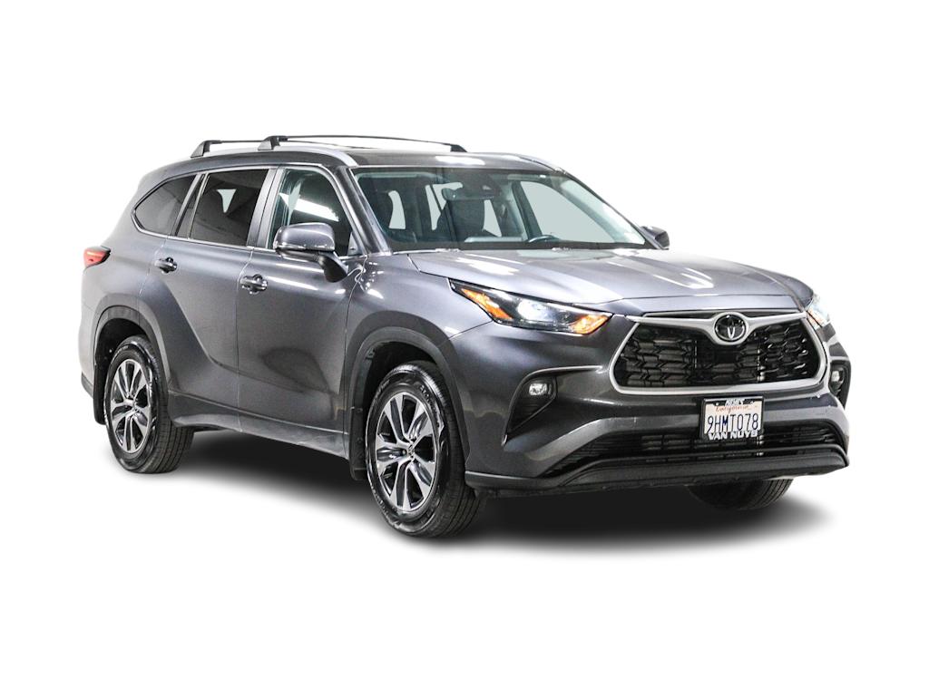 Thumbnail: 2023 Toyota Highlander - 19