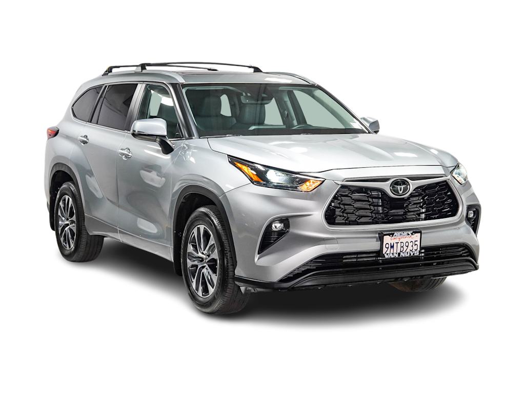 Thumbnail: 2024 Toyota Highlander - 20