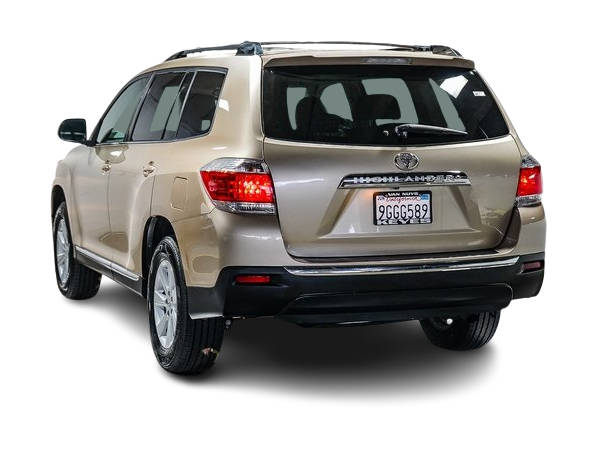 Thumbnail: 2013 Toyota Highlander - 3