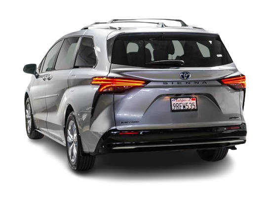Thumbnail: 2025 Toyota Sienna - 3