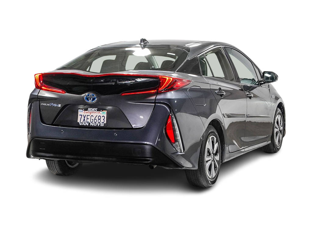 Thumbnail: 2017 Toyota Prius Prime - 18