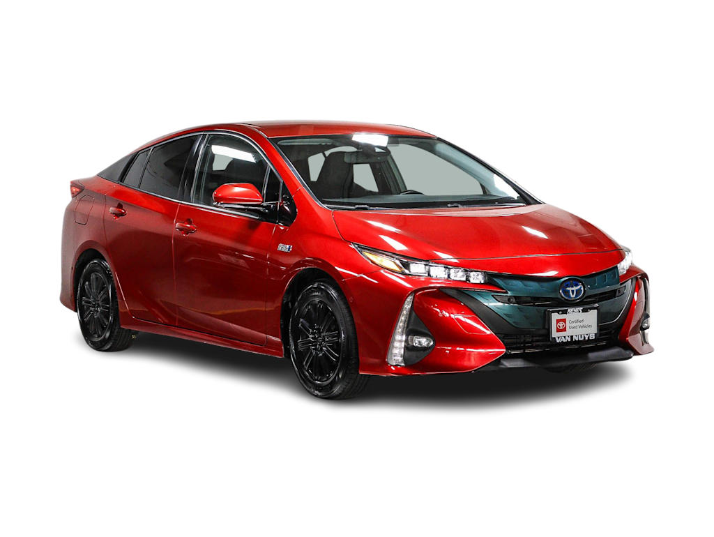 Thumbnail: 2017 Toyota Prius Prime - 19