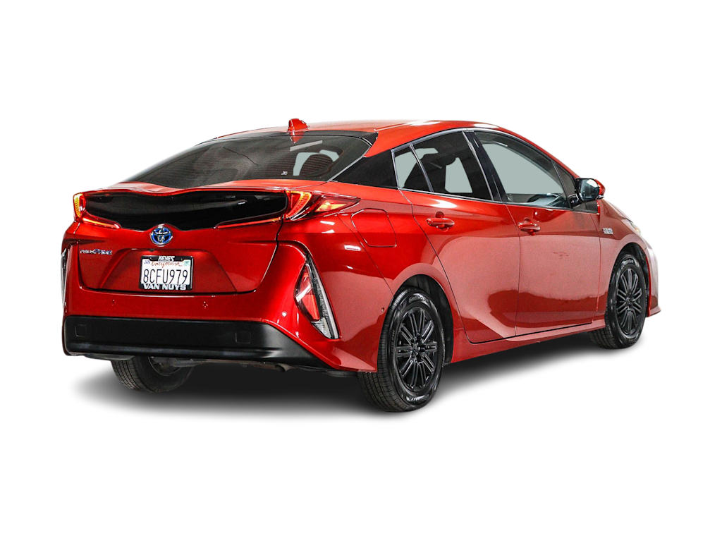 Thumbnail: 2017 Toyota Prius Prime - 18