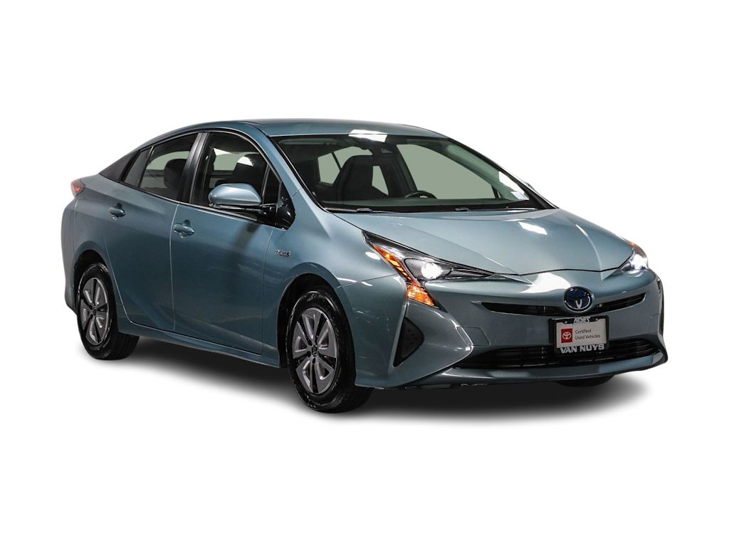 Thumbnail: 2017 Toyota Prius - 18